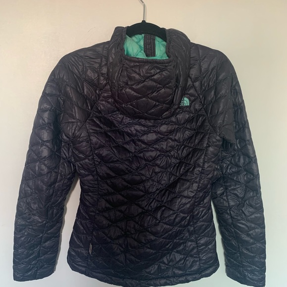 North Face Down Puffer Jacket - Picture 3 of 6